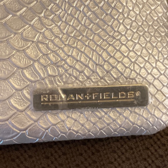 Rodan Fields Silver clutch/wristlet - Picture 6 of 7